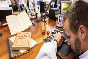 沈阳劳力士腕表售后维修服务中心地址